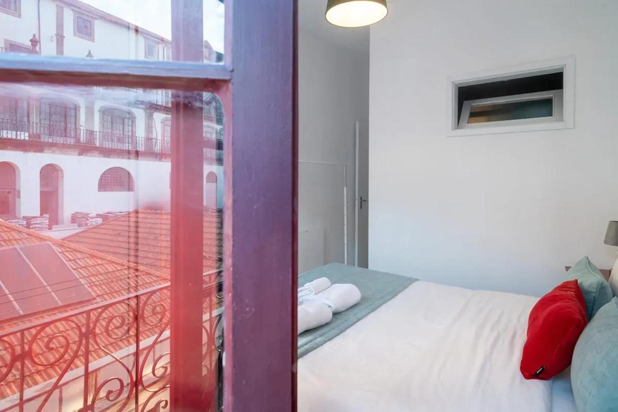 Apartment Stylish In Porto, Balcony. Porto